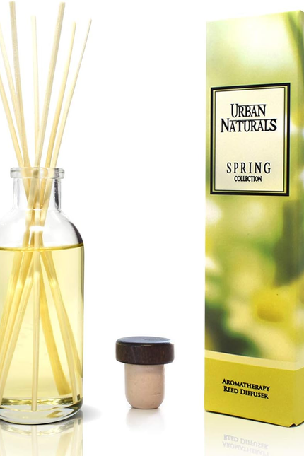 Crisp White Linen Reed Diffuser Gift Set | with Citrus, Ozone, Ylang-Ylang, Lili