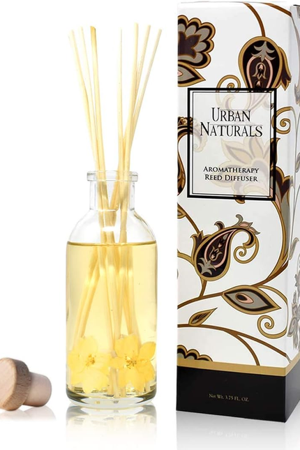 Crisp White Linen Reed Diffuser Gift Set | with Citrus, Ozone, Ylang-Ylang, Lili