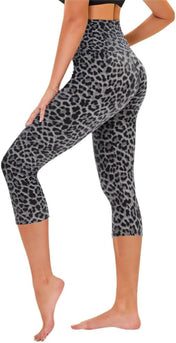 TNNZEET Capri Leggings for Women - Tummy Control Black Leggings with Pockets High Waisted Yoga Pants Workout Cycling Leggings